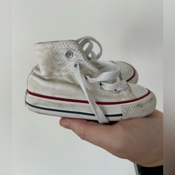 Toddler High Top Converse White Size 5 - Picture 3 of 8